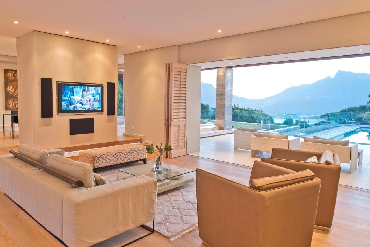 Villa Flightdeck